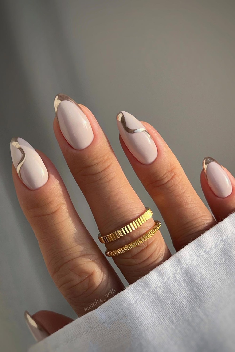 Curved Gold Tips