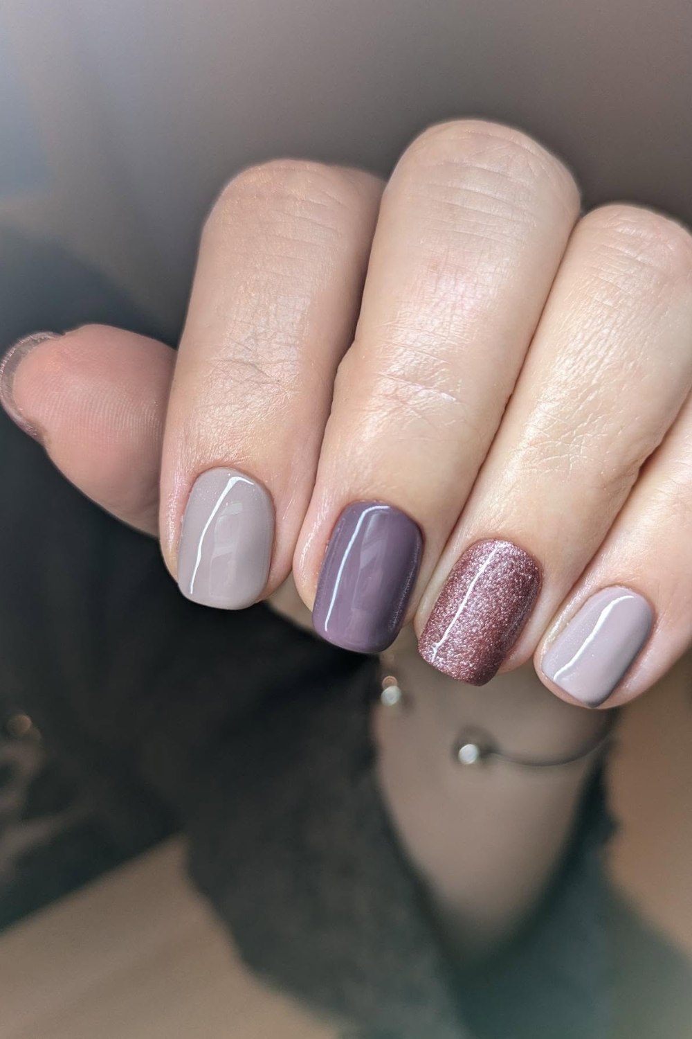 Light Mauve and Purple Gradient