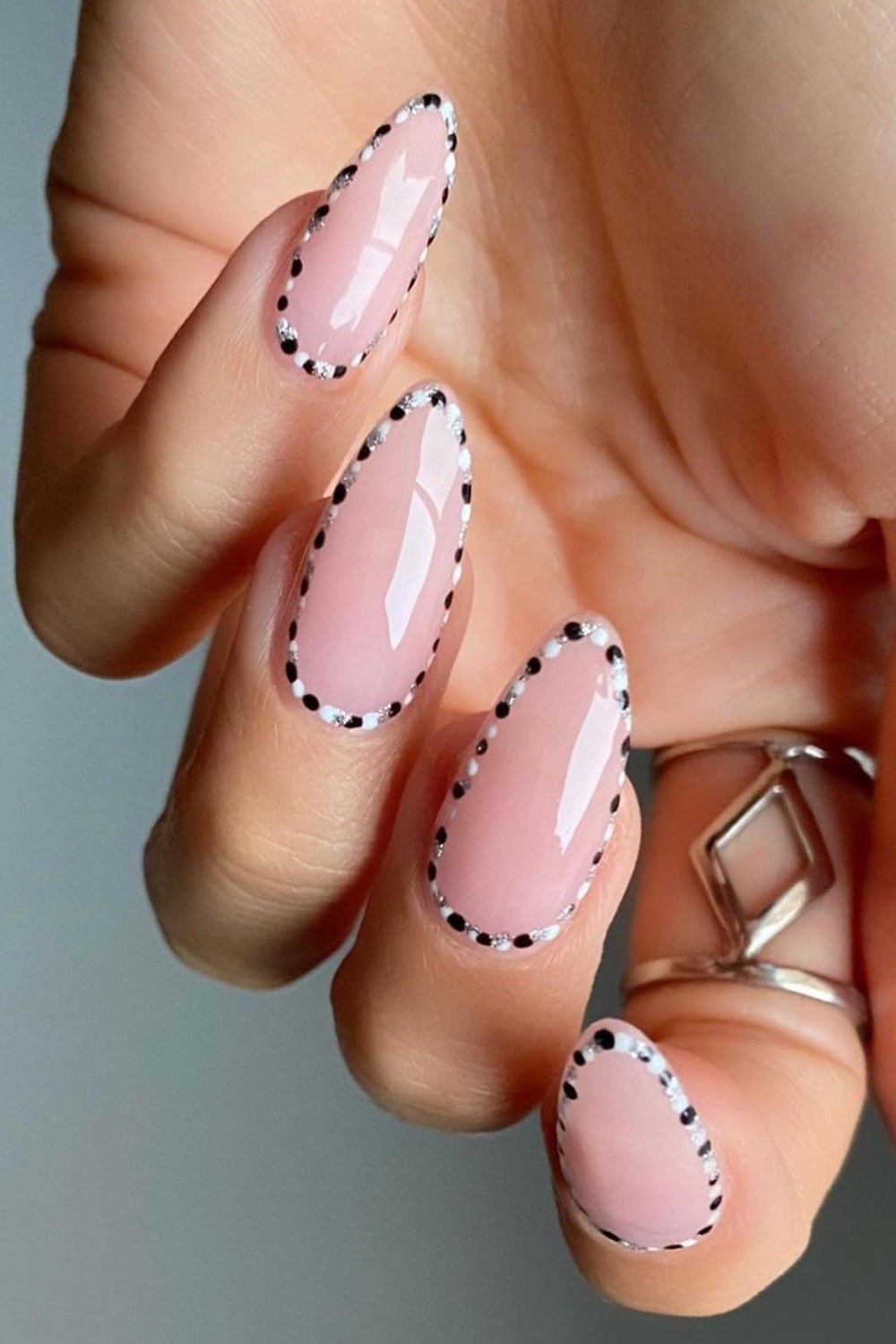 Dotted Outline Delicate