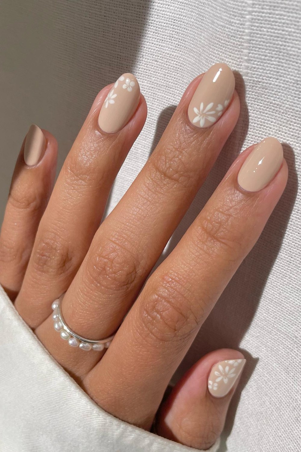Neutral Blooms