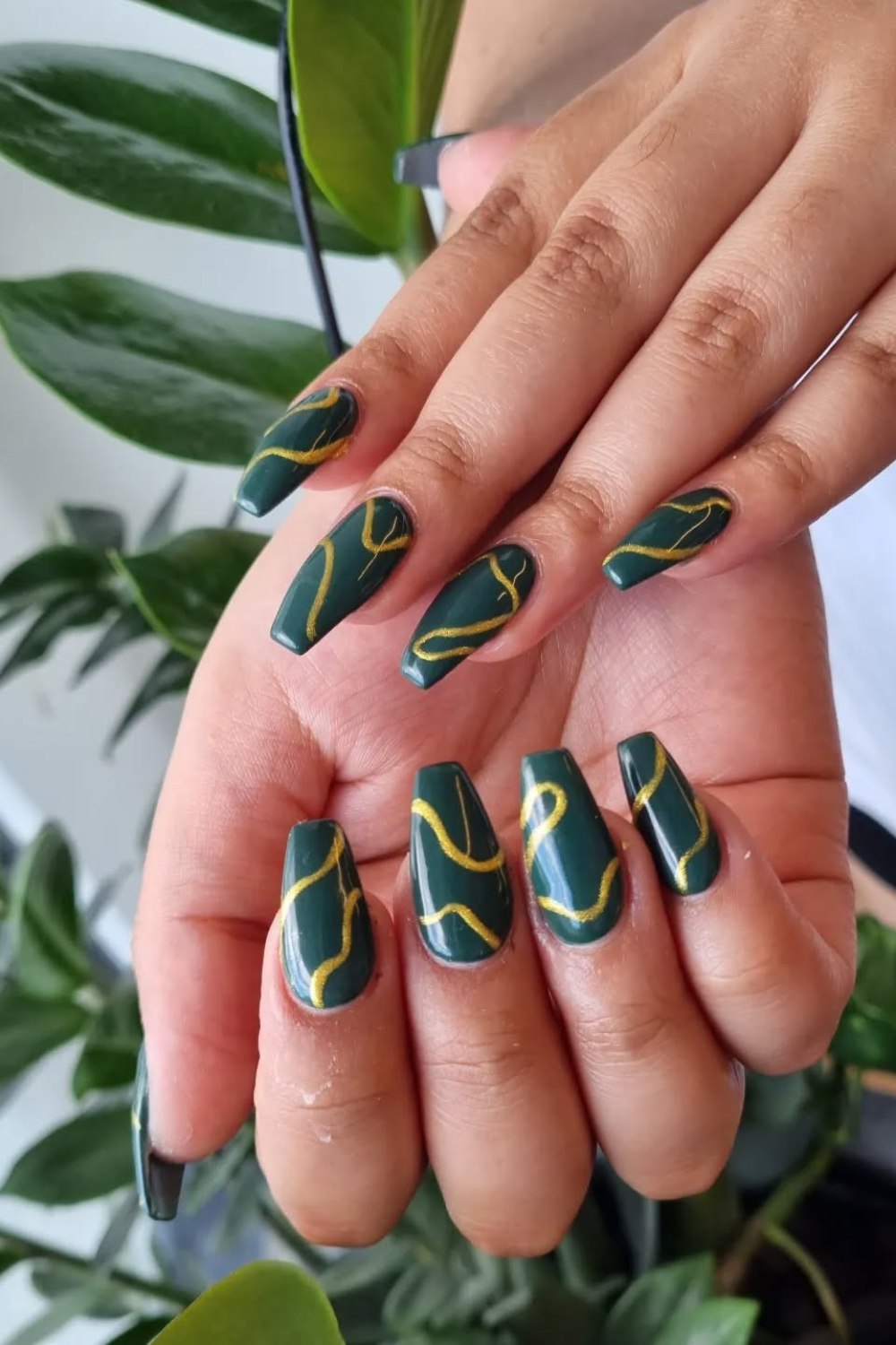 Minimalist Gold Lines