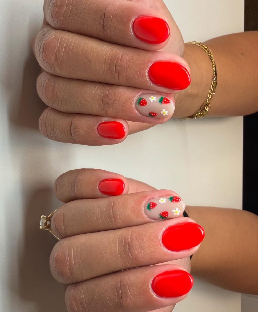 Strawberry Daisy Chain