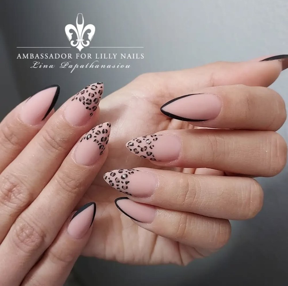 Pink Leopard French